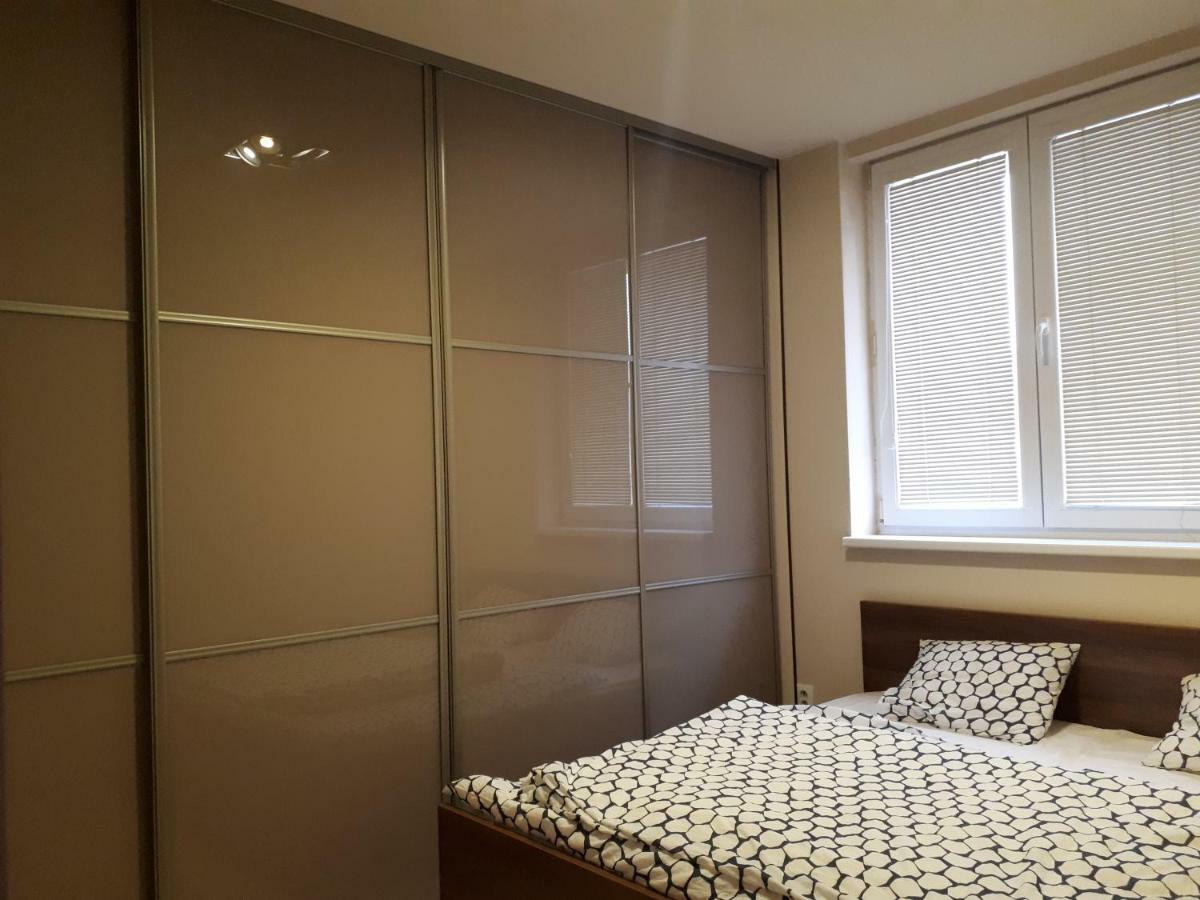 Utulny Apartman V Bratislava 15 Luaran gambar