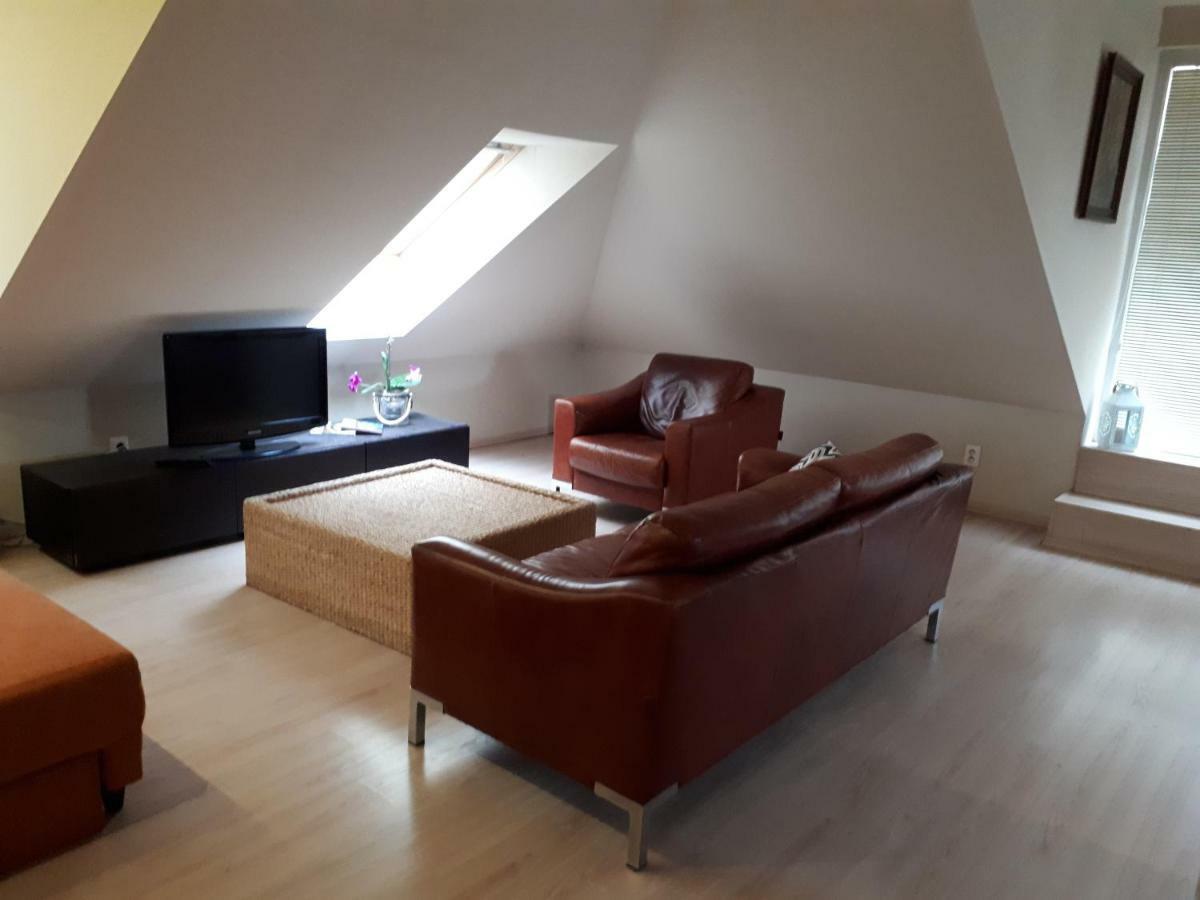 Utulny Apartman V Bratislava 15 Luaran gambar